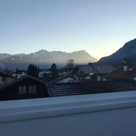 Haus Anuk Mit Bergblick * Farchant